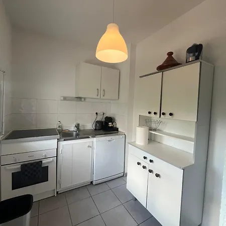 Апартаменты Parenthese Moderne A - Metro A 5 Min